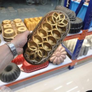 قالب کیک چدنی لوف طرحدار