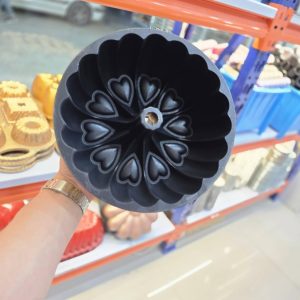 قالب کیک چدنی گرد طرح کف قلب
